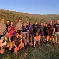 Trail sous le soleil couchant
